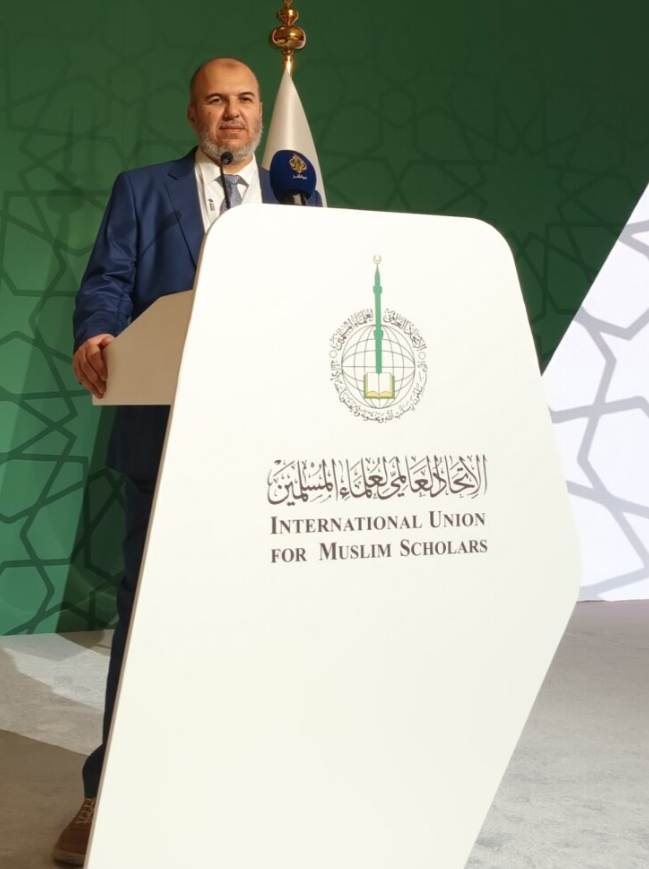 Dr. Zawi bei der International Union for Muslim Scholars